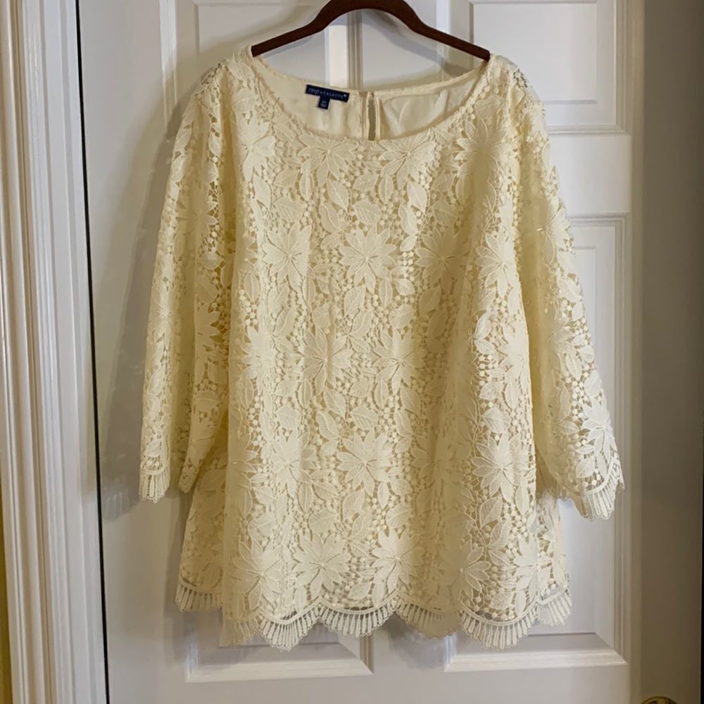 RSVP by Talbot 2X NWOT never washed/worn. Cream color with scallop lace overlay